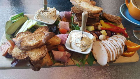 Holy Smoke Gourmet Food Shop - Accommodation Bookings 0