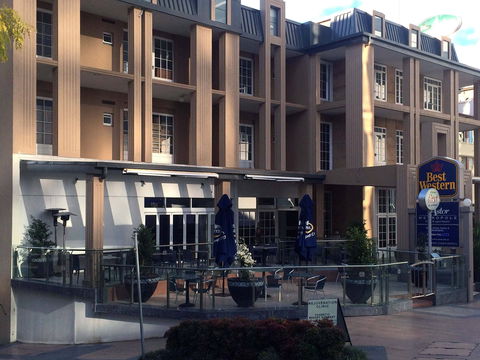 First Cafe Bar & Restaurant - Accommodation Bookings 0