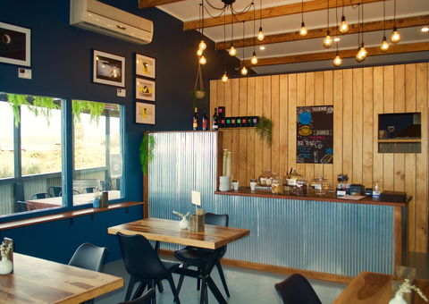 The Deck Cafe On The Wharf - Accommodation Bookings 2
