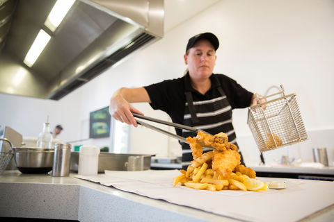 The Fresh Fish Place Fish Market & Café - Accommodation Bookings 1