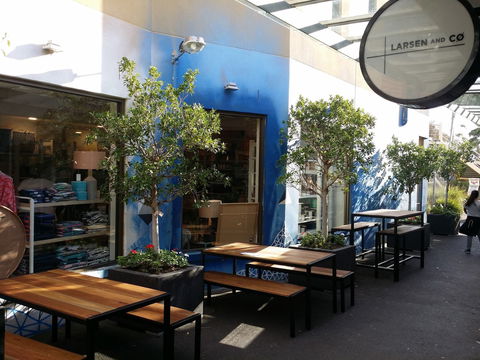 Larsen And Co. - Accommodation Bookings 0