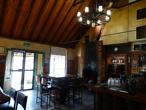The Lion Of Waterloo Restaurant - Closed Until Further Notice - Accommodation Bookings 0