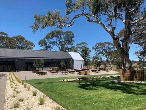 LOT.100 The Grocer - Accommodation Bookings 2