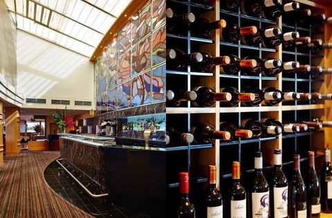Blues Bar - North Sydney Harbour View Hotel - Accommodation Bookings 0