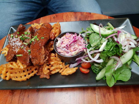 Cabin 401 Bar & Grill - Accommodation Bookings 0
