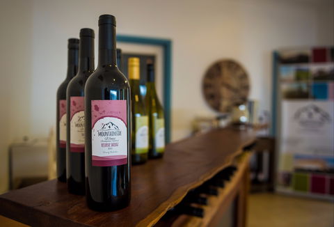 Mountainside Wines - Accommodation Bookings 2