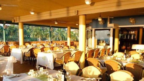 La Beach Restaurant - Accommodation Bookings 1