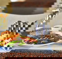 Zeina's Caf - Comfort Inn and Suites Burwood - Accommodation Bookings