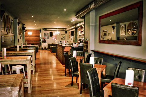 Bottlerocket Bar And Cafe - Accommodation Bookings 2