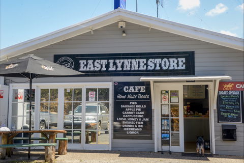 East Lynne Store - Accommodation Bookings 0