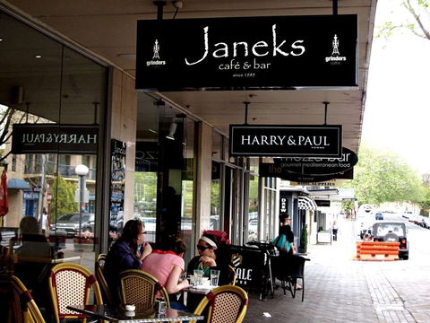 Janeks - Accommodation Bookings 0
