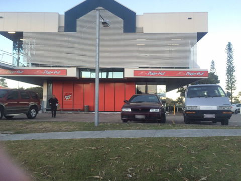 Pizza Hut - Runaway Bay - Accommodation Bookings 0