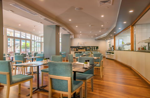 Poolside Restaurant And Bar - Accommodation Bookings 1