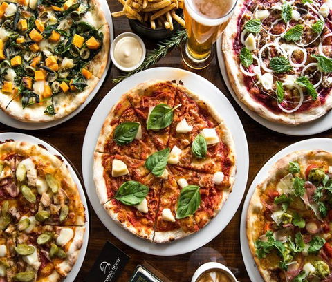 Wooden Horse Restaurant & Bar - Accommodation Bookings 6