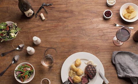 Ball & Chain Grill - Accommodation Bookings 1