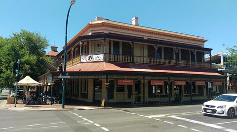 The Lion Hotel - Accommodation Bookings 0