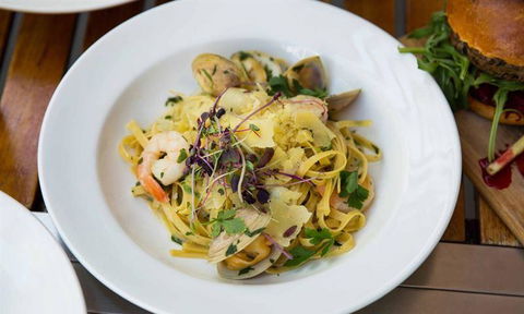 O Bar & Restaurant - Accommodation Bookings 5