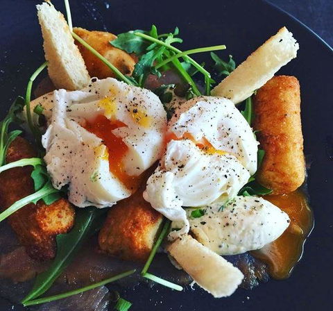 Flics Kitchen - Accommodation Bookings 6