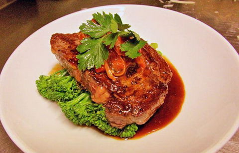 Limones Restaurant - Accommodation Bookings 10