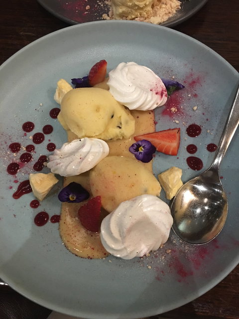 Mick O'Shea's Irish Pub - Accommodation Bookings 9