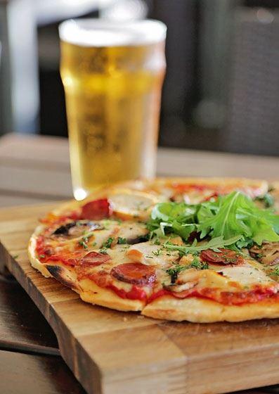 Tradewinds Bar & Bistro - Accommodation Bookings 1
