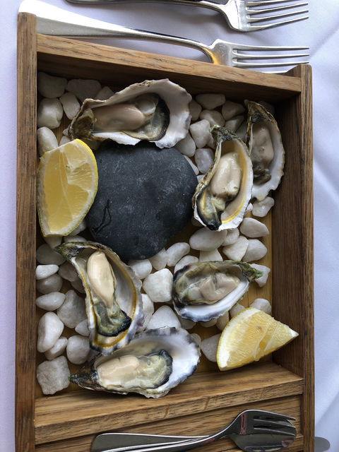 C Restaurant - Accommodation Bookings 29