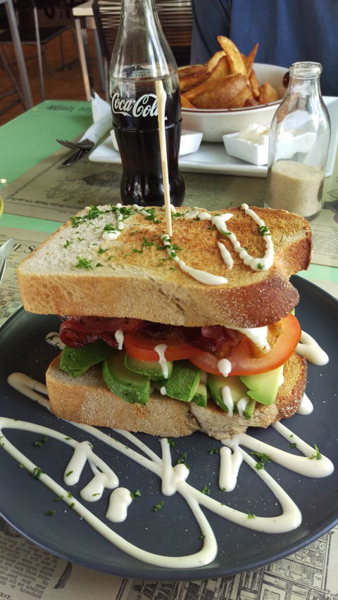 Chrome Coffee Lounge - Accommodation Bookings 9