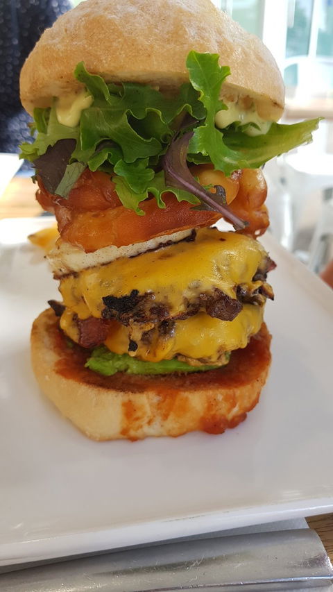 Cairns Burger Cafe - Accommodation Bookings 5