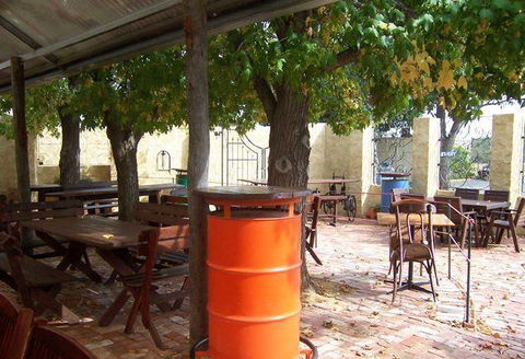 Ken's Humble Pie Shop - Accommodation Bookings 5