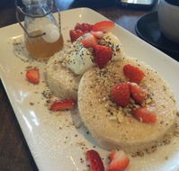 Lotus Cafe - Accommodation Bookings