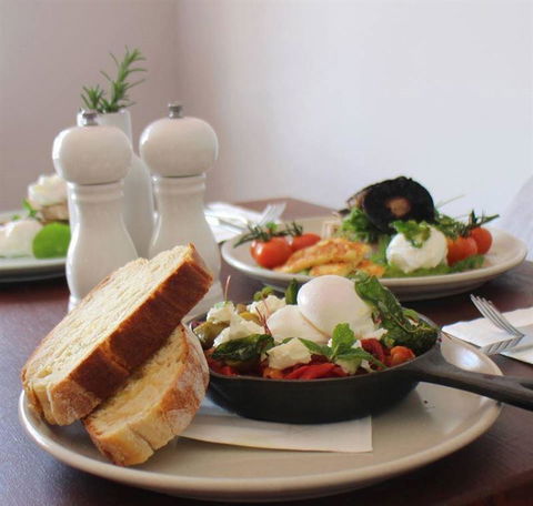 Drift Kitchen - Accommodation Bookings 9