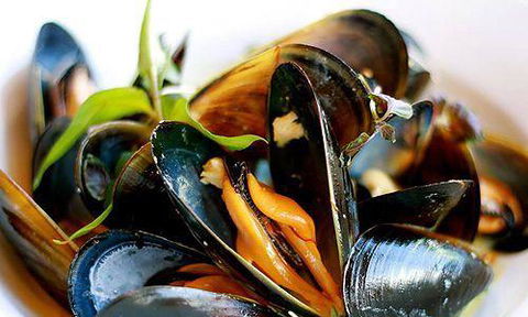 Hallams Waterfront Seafood Restaurant - Accommodation Bookings 8