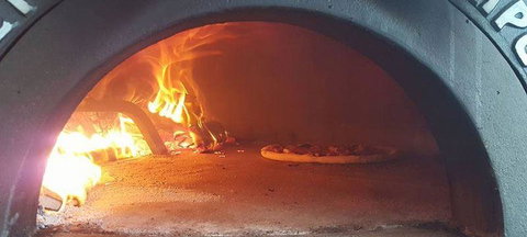 The Hub Pizza & Beer - Accommodation Bookings 4