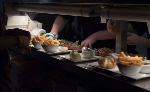 Stonelea Restaurant - Accommodation Bookings 13
