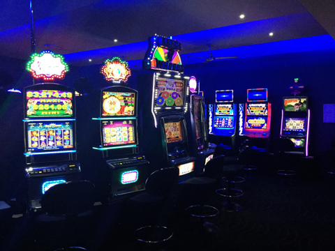 Sails Sports Bar - Accommodation Bookings 2