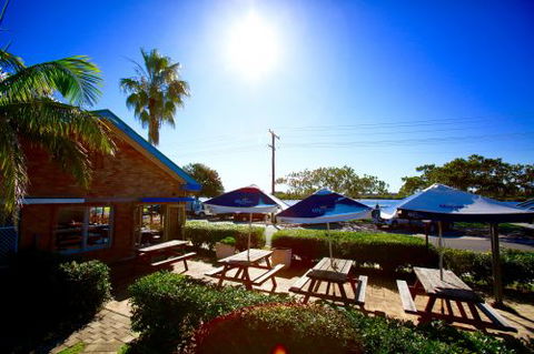 Tea Gardens Hotel–Motel - Accommodation Bookings 1