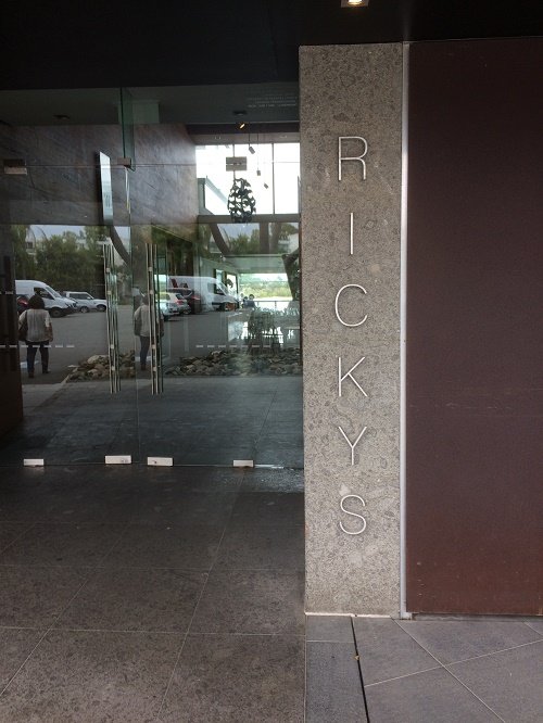 Ricky’s River Bar & Restaurant - thumb 3