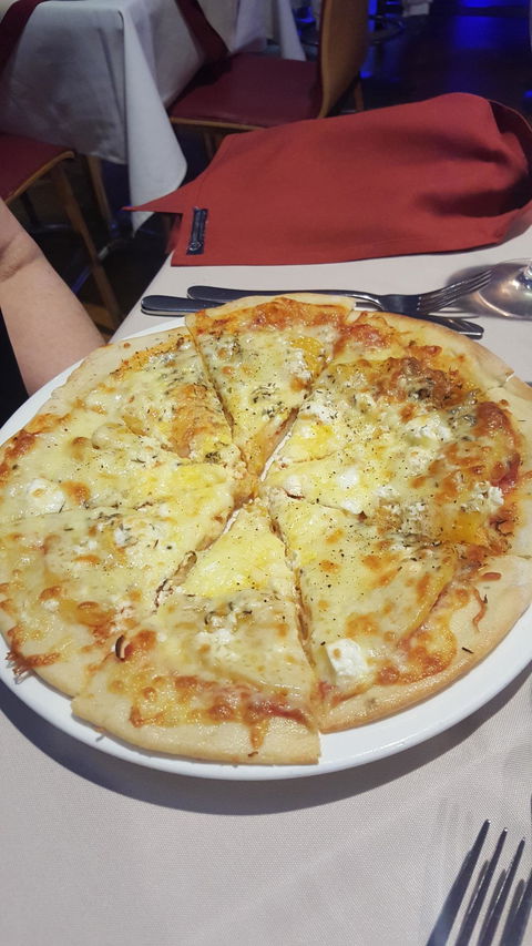 La Piazza - Accommodation Bookings 4