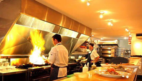 The Foreshore Bar & Restaurant - Accommodation Bookings 4