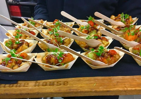 Urban Tadka - Accommodation Bookings 24