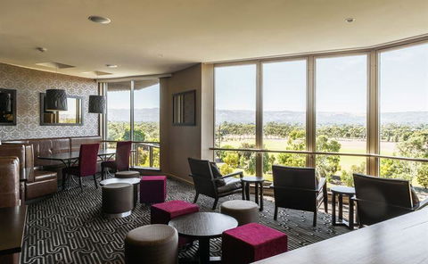 Skyline Restaurant - Accommodation Bookings 9