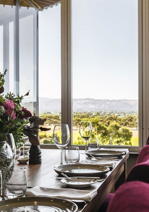 Skyline Restaurant - Accommodation Bookings 10