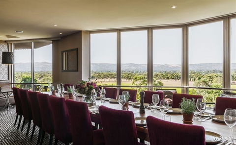 Skyline Restaurant - Accommodation Bookings 1
