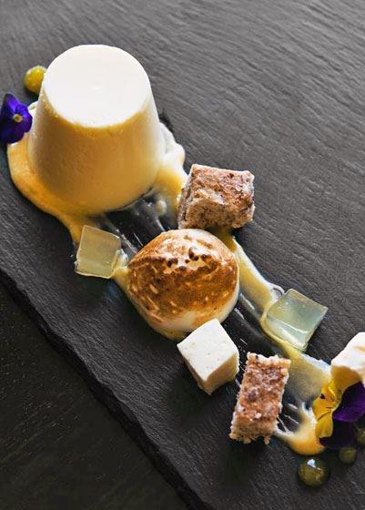 Skyline Restaurant - Accommodation Bookings 3