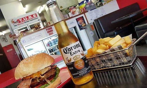 TUBE - The Ultimate Burger Experience - Accommodation Bookings 11