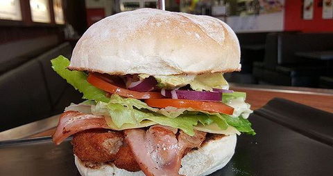 TUBE - The Ultimate Burger Experience - Accommodation Bookings 4