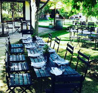 Stone  Barrow - Accommodation Bookings