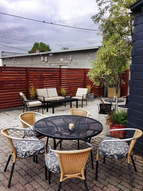The Lifebuoy Cafe & Quail Street Emporium - Accommodation Bookings 2