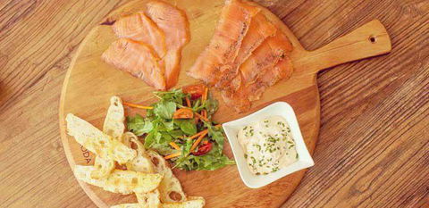 Manhattan Restaurant - Accommodation Bookings 12