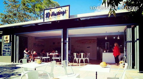 Manhattan Restaurant - Accommodation Bookings 13